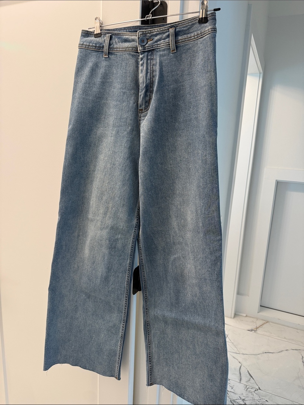 Classic High-Rise Wide Leg Jeans in Light Blue